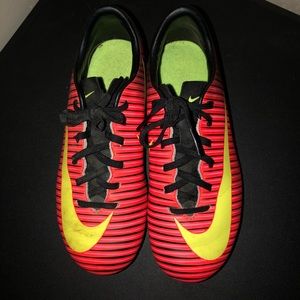 Nike Soccer cleats Size 3Y